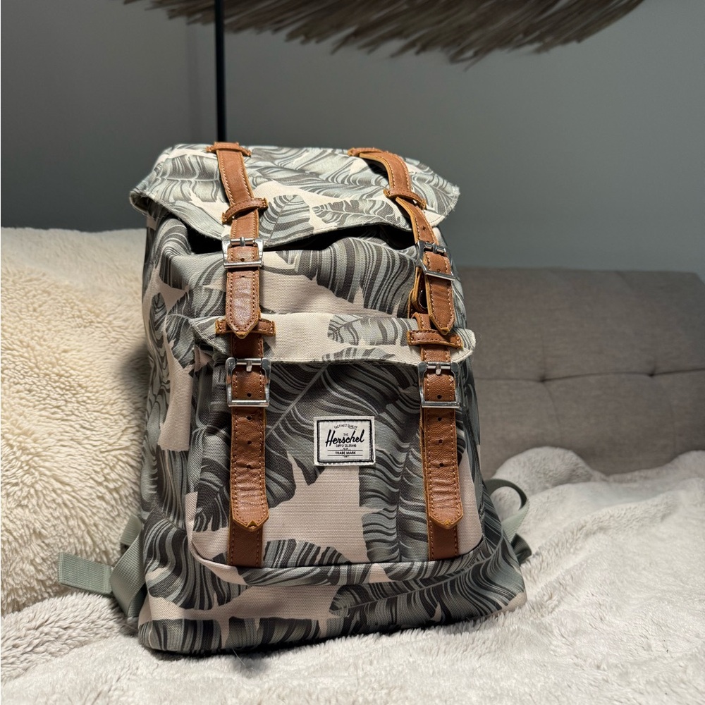Herschel Little America™ Backpack | Mid-Volume - 21L